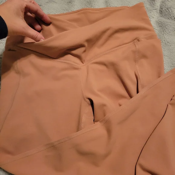 Fabletics HW Crossover Pure Luxe Leggings - Picture 4 of 7